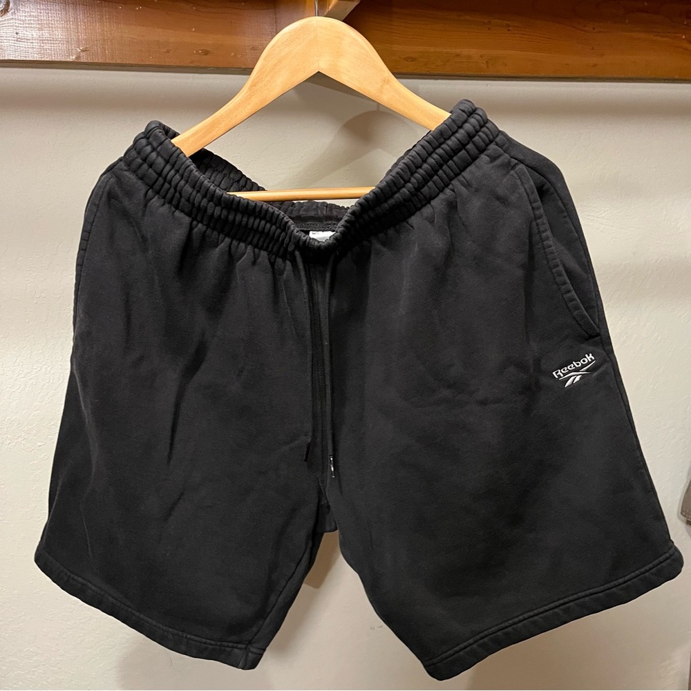 Reebok Women's Black Athletic Shorts Size L